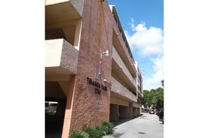 1750 W 56 St 101, Hialeah