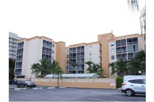 2935 Ne 163 St 4h, Miami