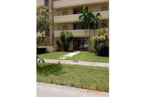 16518 Ne 26 Av 305, North Miami Beach