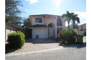 110 Danielle Ct, Weston