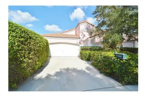 1710 Harbour Side Dr, Weston
