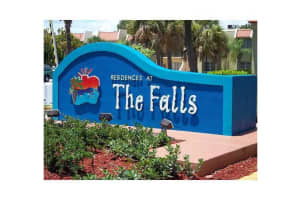 13962 Sw 90 Av 211jj, Miami