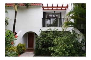 425 Grapetree Dr 209, Key Biscayne