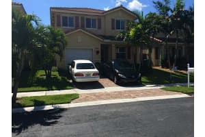 8956 Sw 215 Ln, Cutler Bay