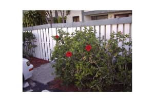 674 Ne 195 St 674, Miami