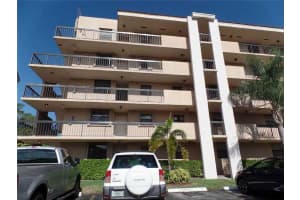 10315 Nw 9 303-14, Miami