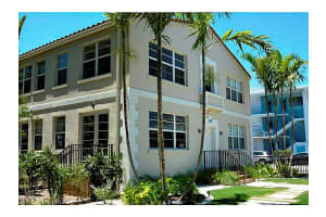 950 Pennsylvania Av B10, Miami Beach