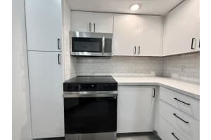 3370 N Pinewalk Dr Drive N 1224, Margate