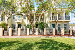 704 Nw 83rd Place, Boca Raton