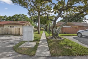 4296 Woodstock Drive D, West Palm Beach