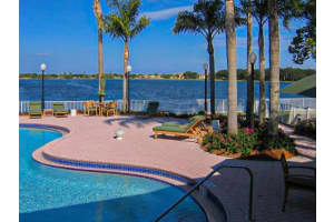 2861 N Oakland Forest Drive 307, Oakland Park