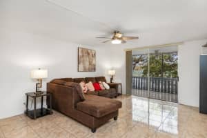 3710 Inverrary Drive 2g, Lauderhill