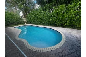 10207 Nw 7th Court, Plantation