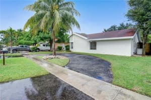 8221 Sw 3rd Court, North Lauderdale