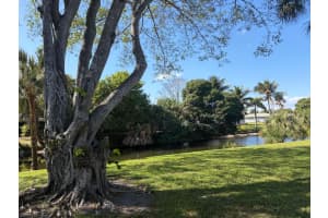 2051 Nw 46th Avenue F202, Lauderhill