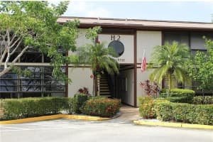 9728 S Belfort Circle 206, Tamarac