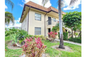 7149 Golf Colony Court 201, Lake Worth