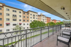 4850 Sw 63rd Terrace 332, Davie