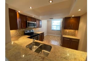 7365 Nw 18 Street 202, Margate