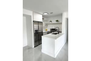 10033 Winding Lake Road 204, Sunrise