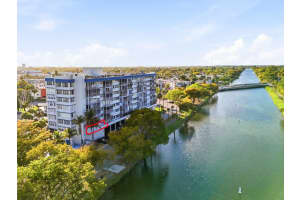 16850 S Glades Drive 2g, North Miami Beach