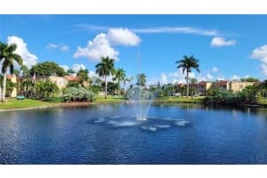 5221 Geneva Way 208, Doral