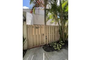 616 Executive Center Drive 104, West Palm Beach