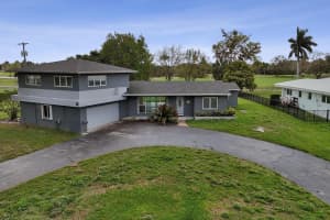 6700 E Tropical Way, Plantation