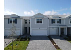 586 Salisbury Circle, Fort Pierce