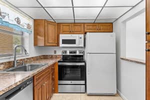 9855 Sandalfoot Boulevard 305, Boca Raton 9855 Sandalfoot Boulevard 305, Boca Raton