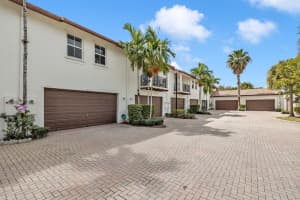 4826 Acadian Trail, Coconut Creek