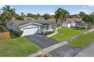 4451 Nw 7th Street, Coconut Creek