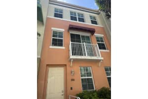 356 Moorings Drive, Lantana