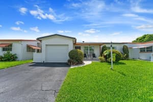 4184 Nw 52nd Avenue, Lauderdale Lakes