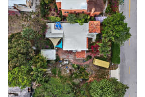 418 E Lakewood Road, West Palm Beach