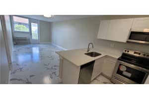 2771 Riverside Drive 416-a, Coral Springs