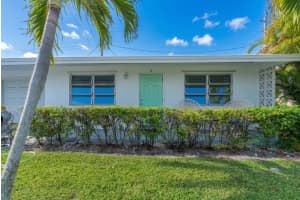 722 Ridge Road 1, Lantana