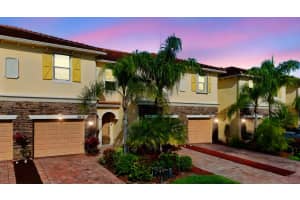 9512 Sw Merlin Court, Stuart