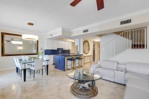 99 Se Mizner Boulevard Ph43, Boca Raton