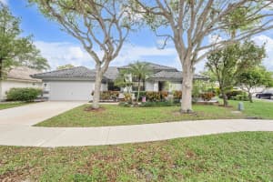 9561 N Orchard Circle, Davie