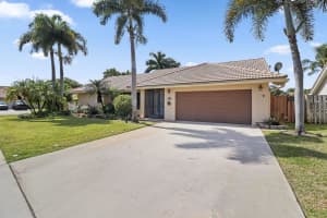 9260 Laurel Green Drive, Boynton Beach