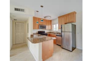 410 Sw 15th Street 204, Pompano Beach