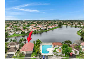 2042 Nw 184th Way, Pembroke Pines