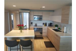 16385 Biscayne Boulevard 1018, North Miami Beach