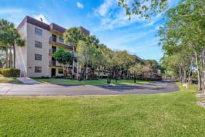 3301 Nw 47th Terrace Unit 403, Lauderdale Lakes