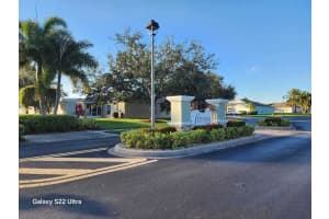 828 Greenleaf Circle, Vero Beach