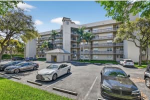 26 Royal Palm Way 403, Boca Raton