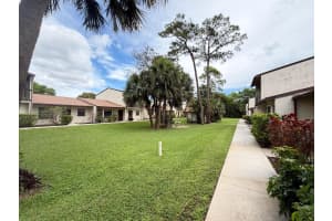 1226 N Haverhill Road Unit 3, Haverhill