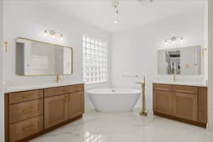 7558 Tarpon Cove Circle, Greenacres
