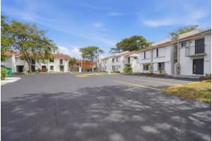 3907 Nw 76th Terrace, Hollywood